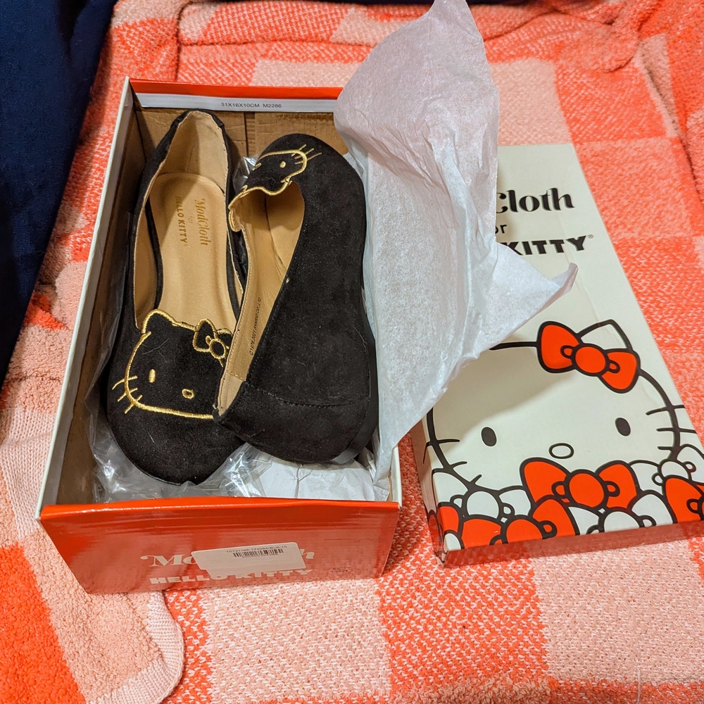 NIB Modcloth Hello Kitty Black Ballet Flats Sz W9